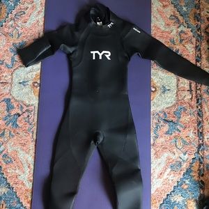 TYR women’s wetsuit